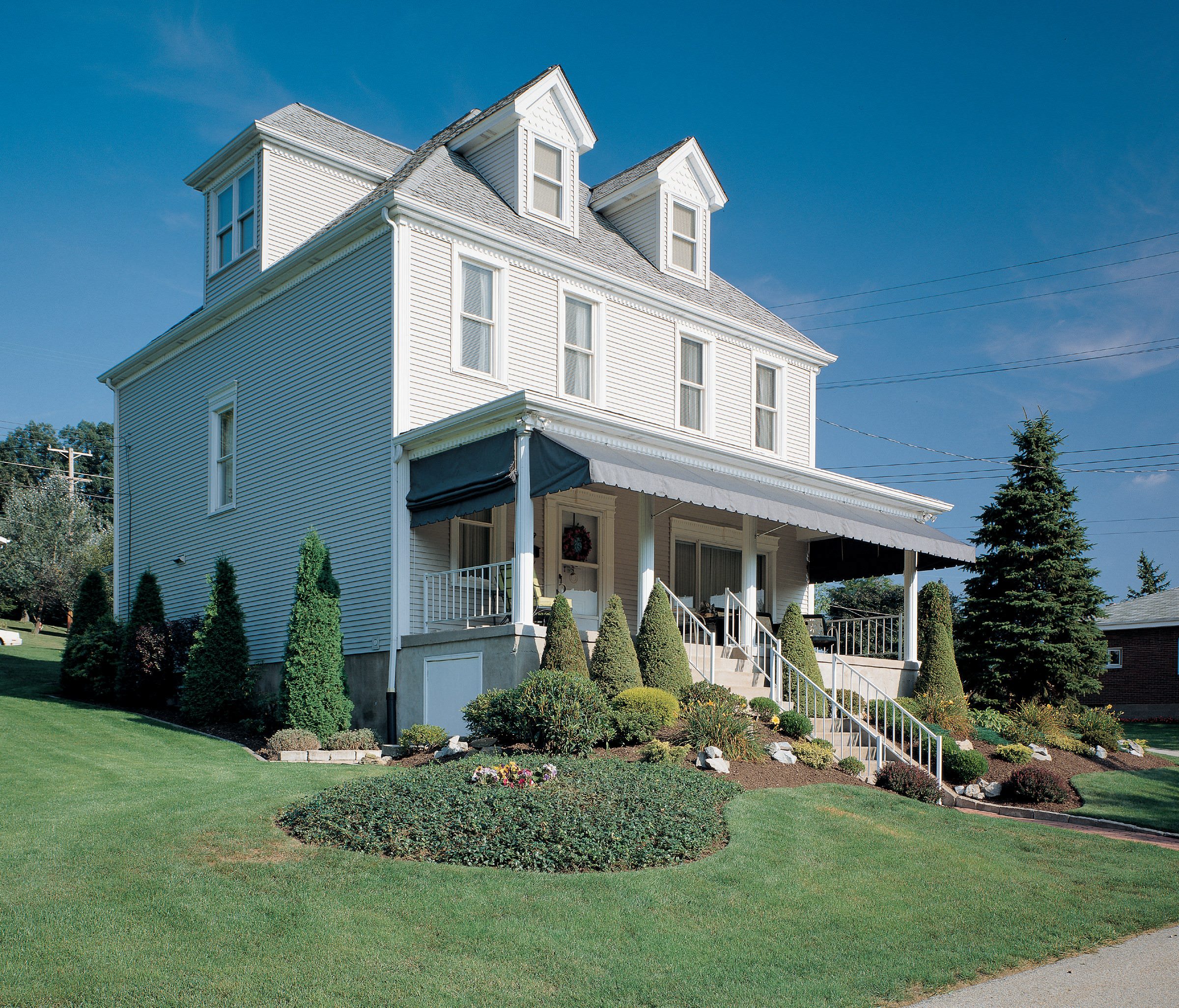 Mastic Home Exteriors and Siding Products